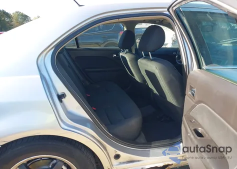 2011 Ford Fusion Se z USA, uszkodzony, nr VIN 3FAHP0HA9BR106595